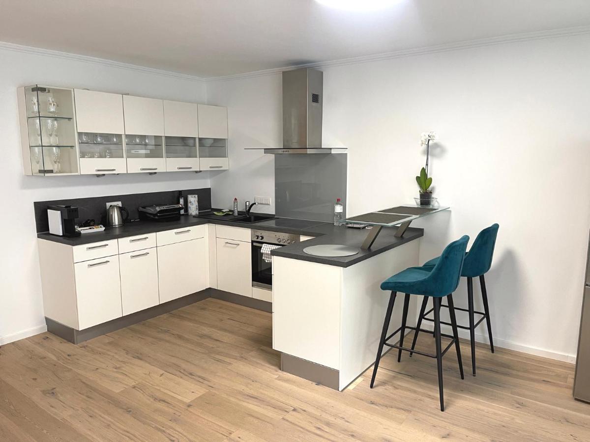 Exklusive 104 M2 Direkt Am Rhein 1 Km Von Der Messe Appartement *